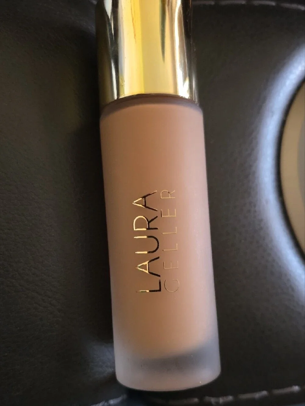 Laura Geller Liquid Foundation & Pressed Powder Duo-- MEDIUM